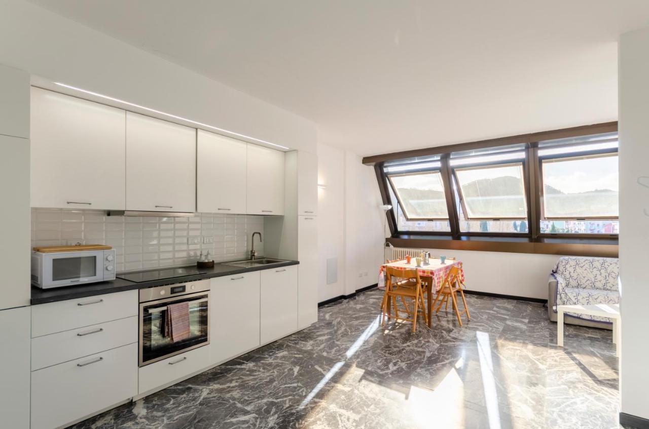 Joivy Spacious Apt For 6, Near Train Station And Beach 세스트리레반떼 외부 사진