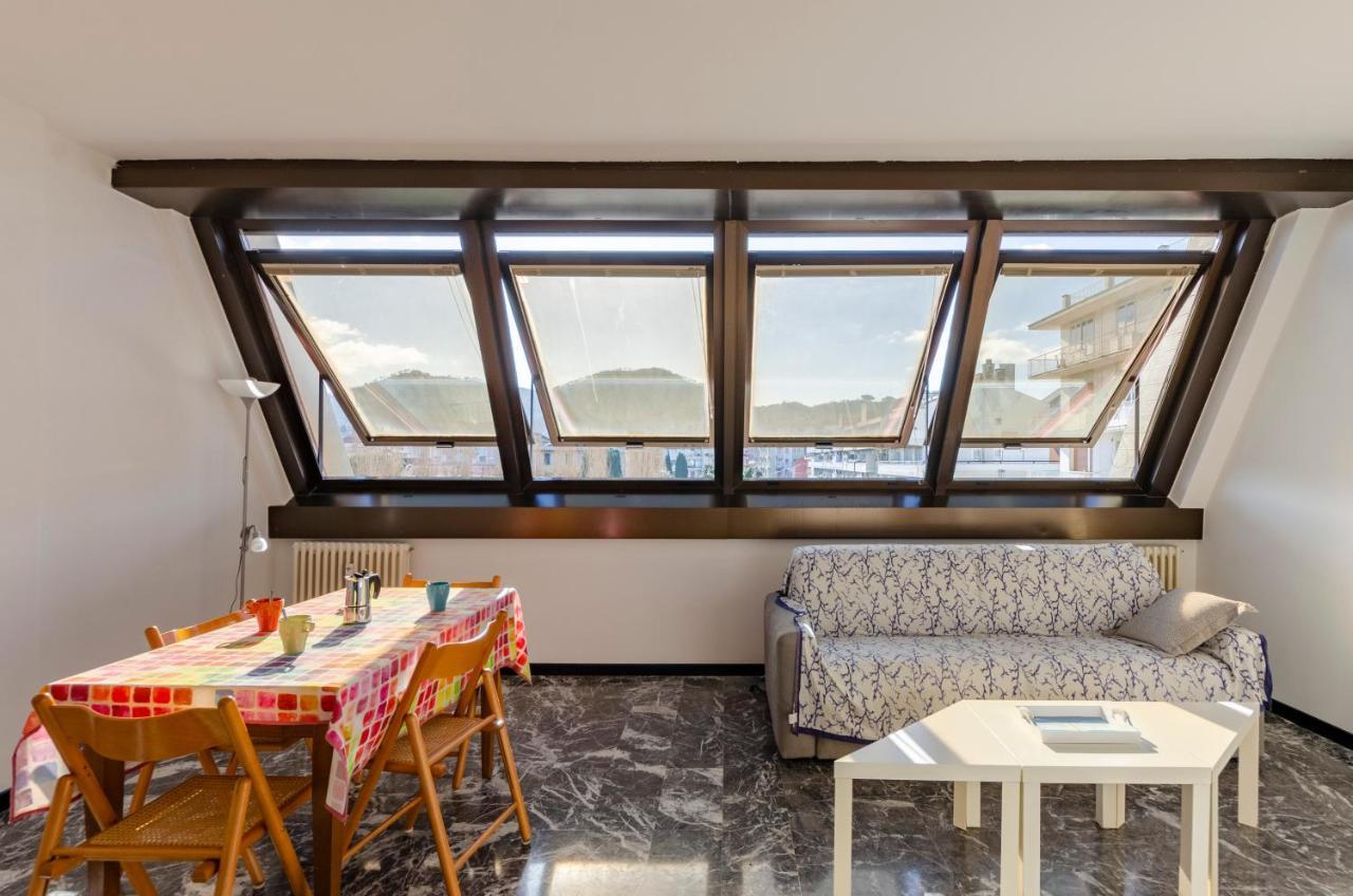 Joivy Spacious Apt For 6, Near Train Station And Beach 세스트리레반떼 외부 사진